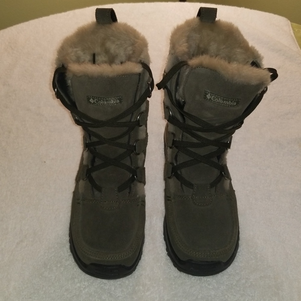 Columbia Women's Snow Boots Army Green Size 7.5